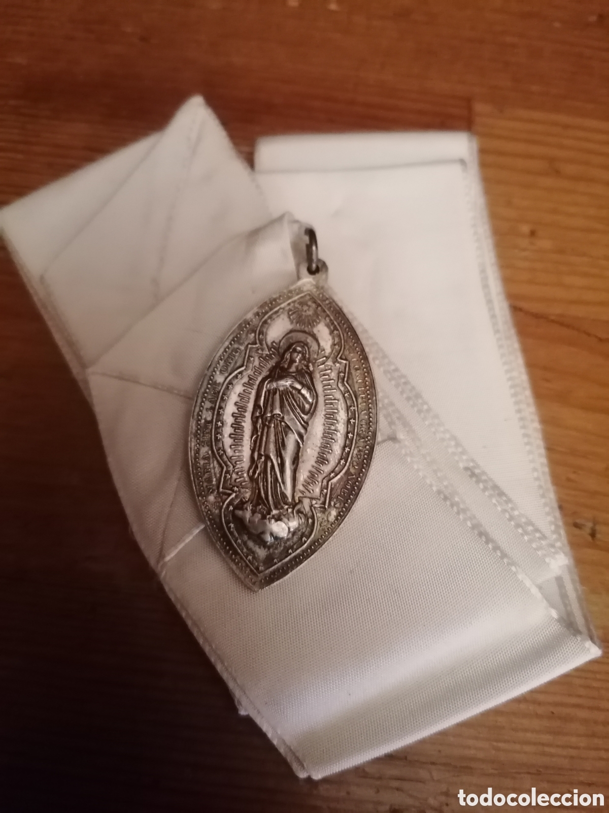 Antig&uuml;edades: Antigua medalla de monja - Foto 4