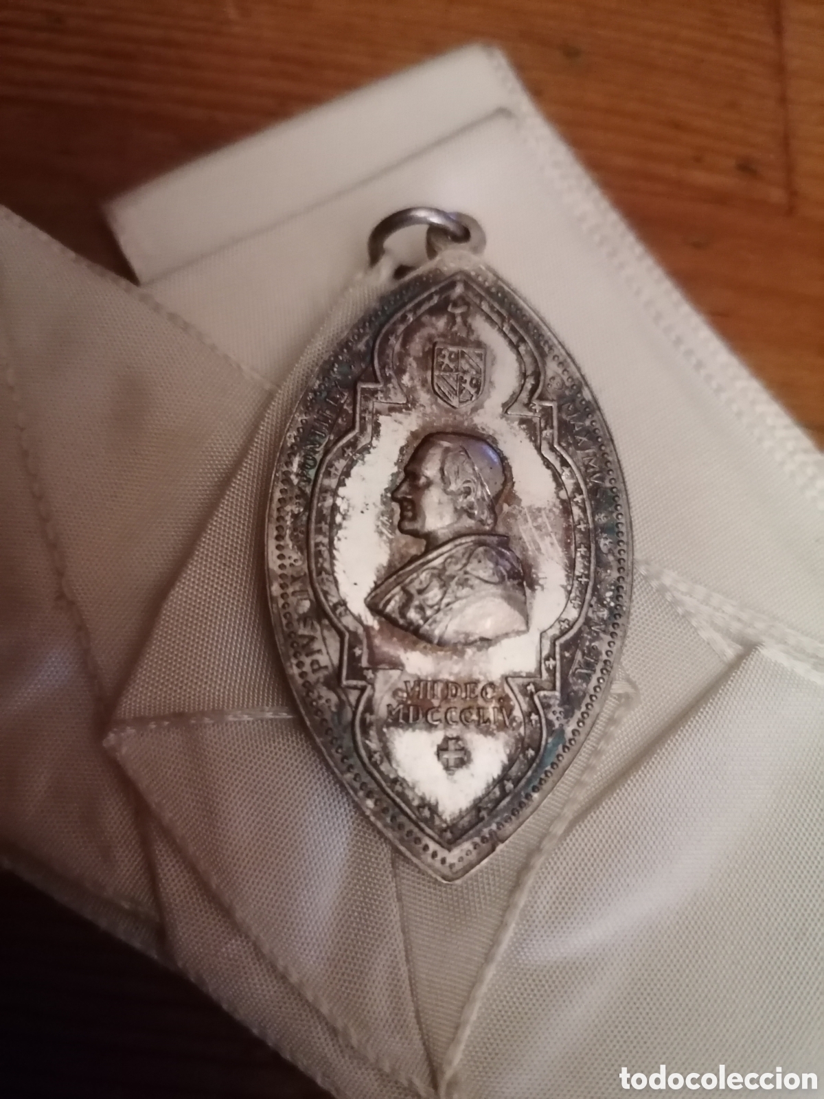 Antig&uuml;edades: Antigua medalla de monja - Foto 1