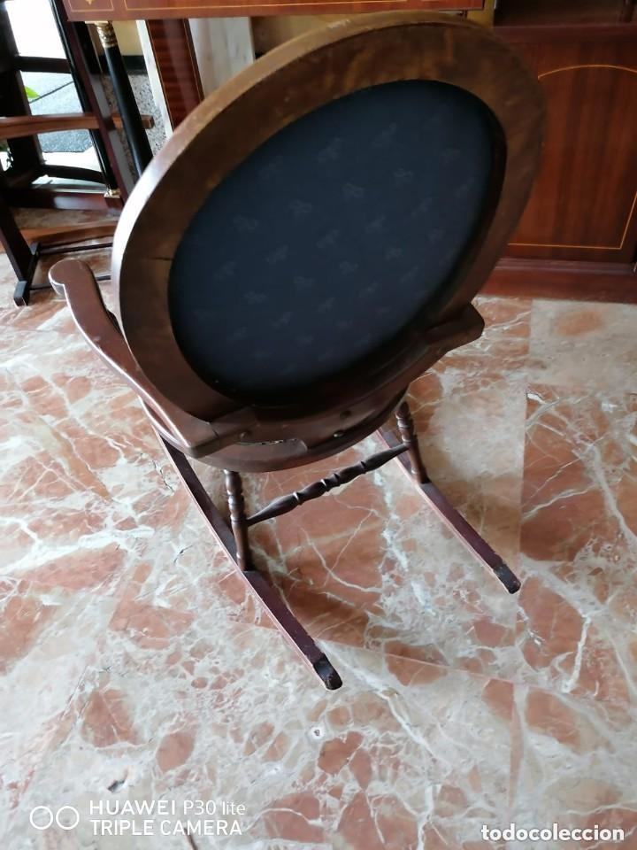 Antig&uuml;edades: silla balancin antigua - Foto 2
