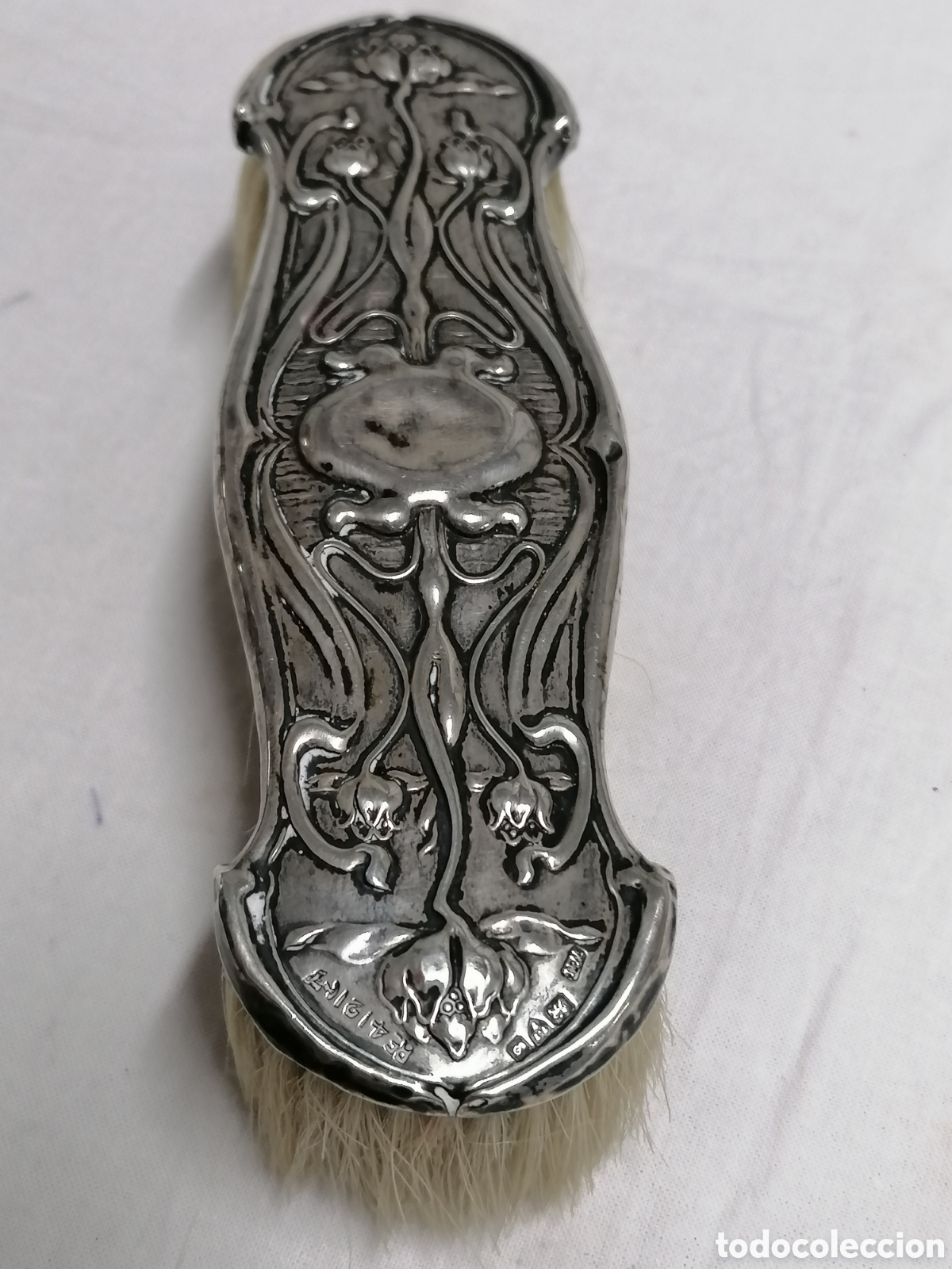 Antig&uuml;edades: Cepillo ropa plata Modernista - Foto 1