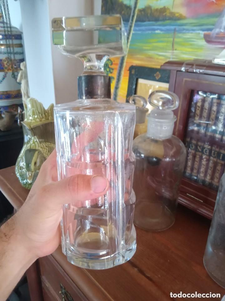 Antig&uuml;edades: licoreras con terminaci&oacute;n de boca de plata - Foto 3