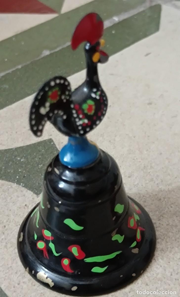 Antig&uuml;edades: Gallo Campana pintado a mano. - Foto 2