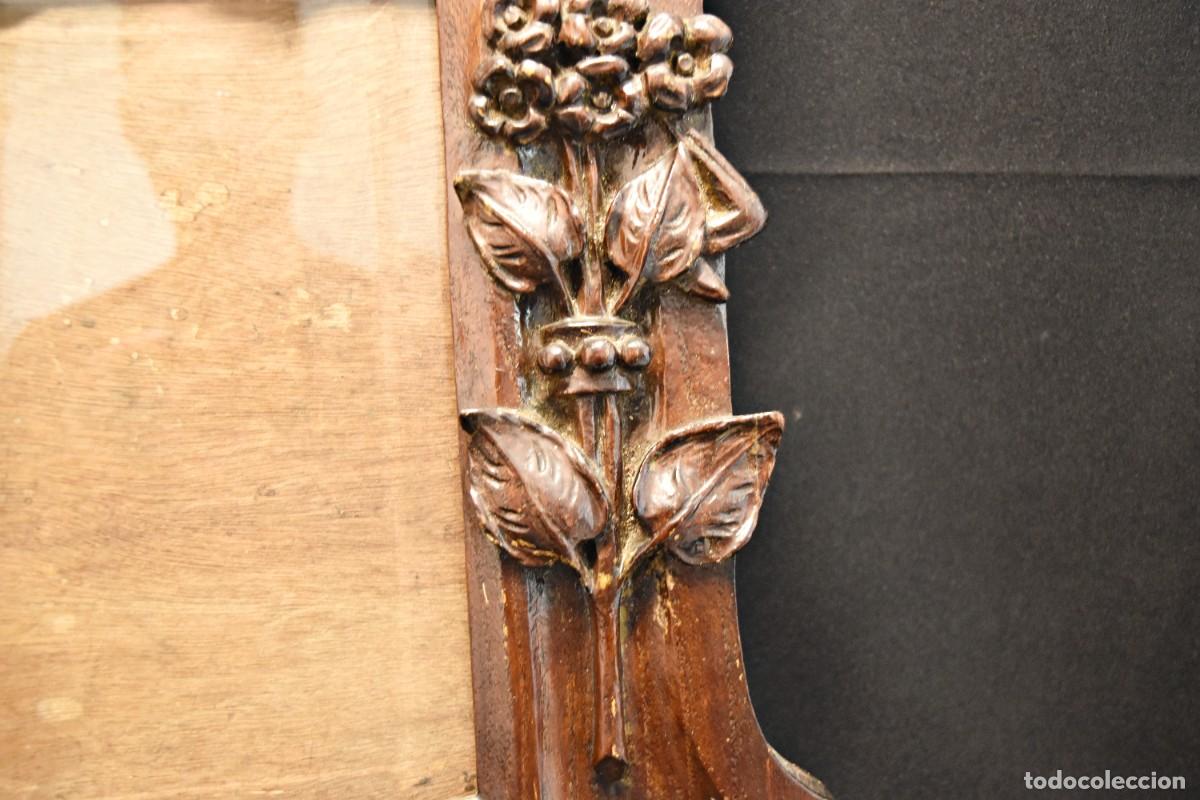 Antig&uuml;edades: Marco antiguo S. XIX de madera tallada - Foto 9