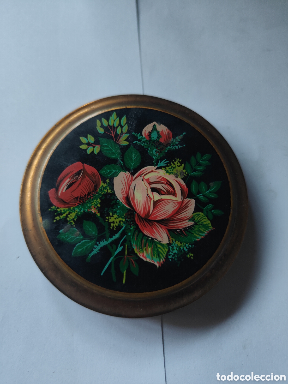 Antig&uuml;edades: ANTIGUA POLVERA CON FLORES - Foto 1