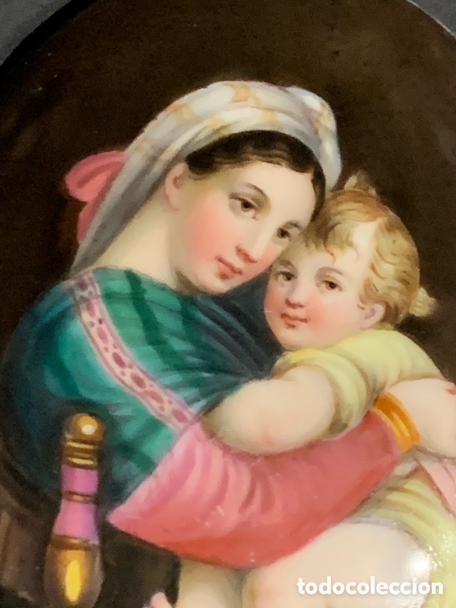 Antig&uuml;edades: Placa de porcelana con la Virgen de la Silla - Foto 2