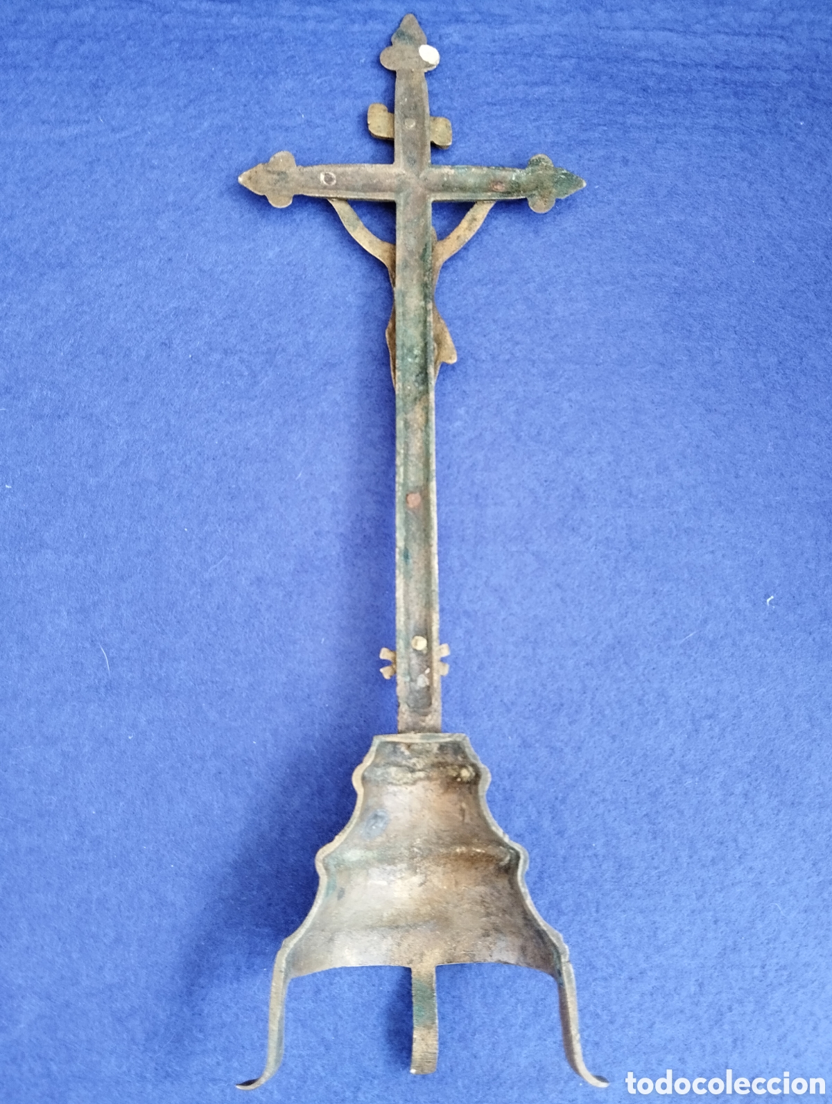 Antig&uuml;edades: Antiguo crucifijo de bronce de altar - Foto 9
