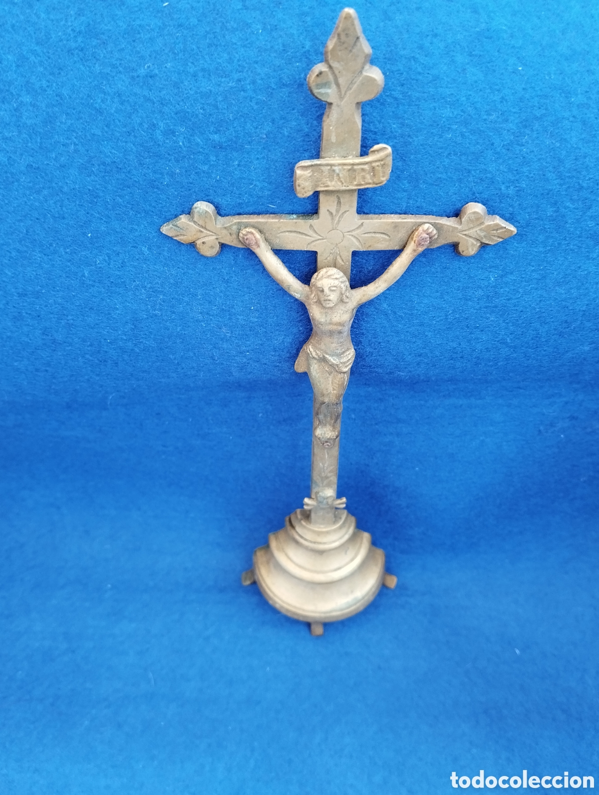 Antig&uuml;edades: Antiguo crucifijo de bronce de altar - Foto 10