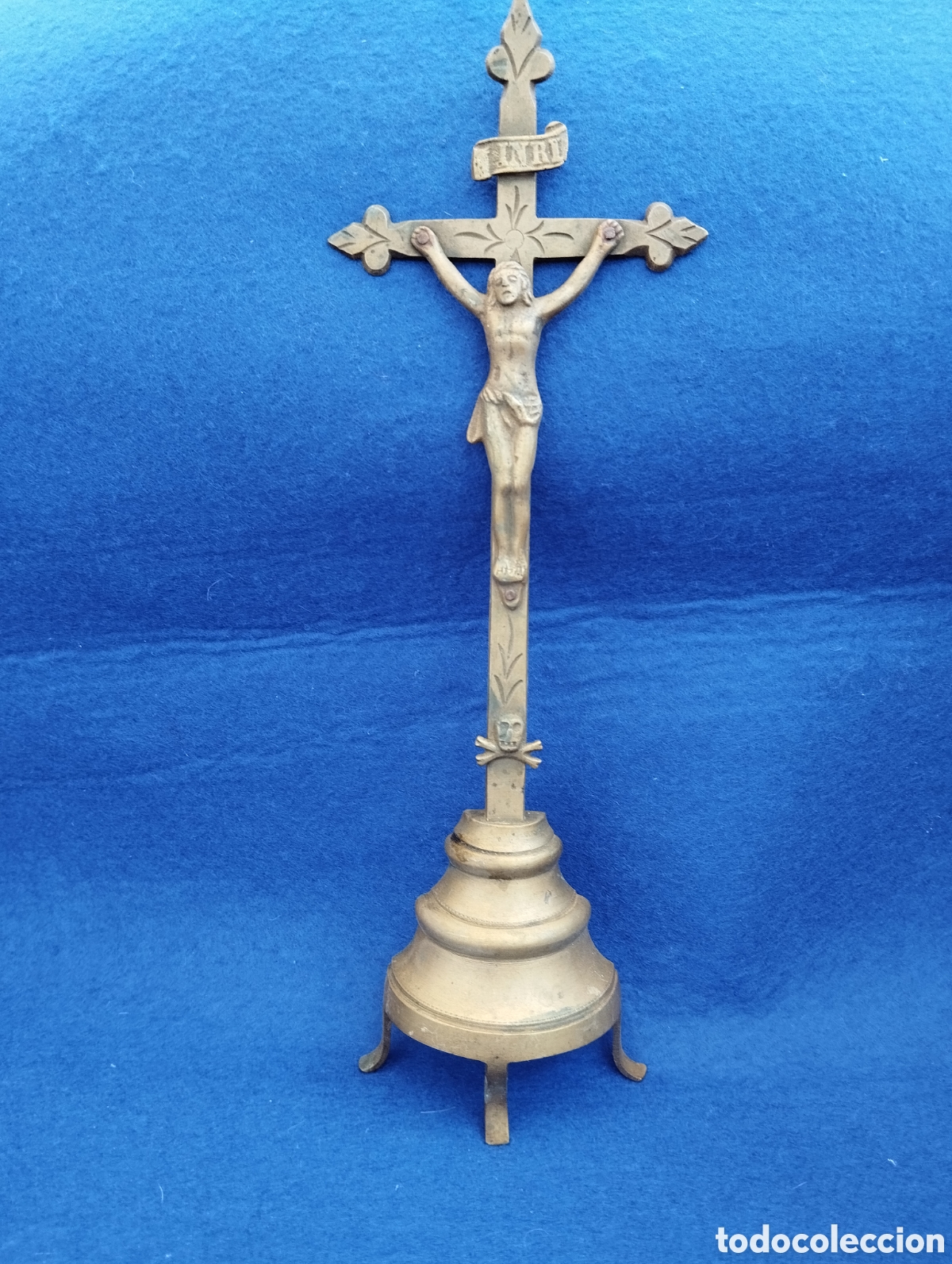 Antig&uuml;edades: Antiguo crucifijo de bronce de altar - Foto 12
