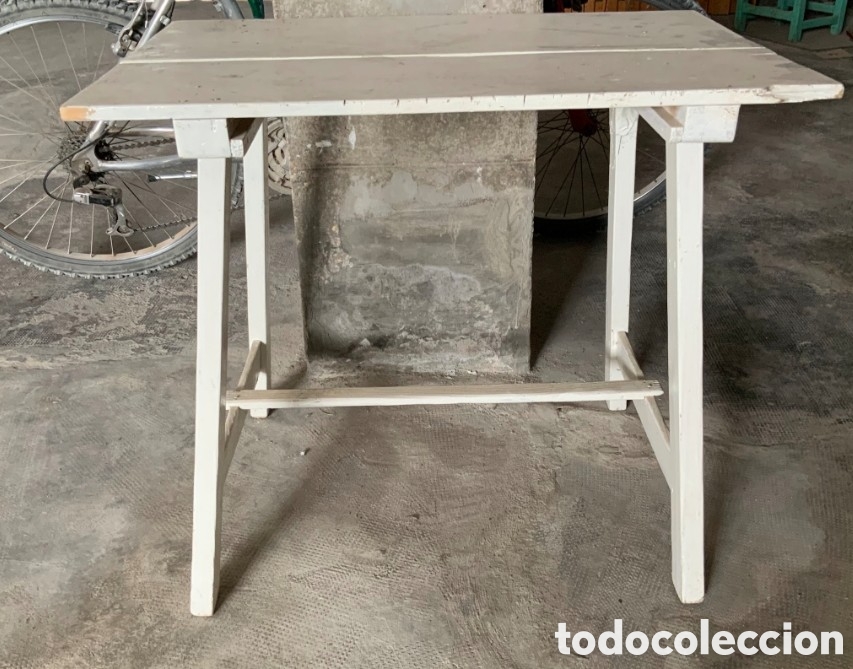 Antig&uuml;edades: Lote de 3 mesas de madera peque&ntilde;as - Foto 7