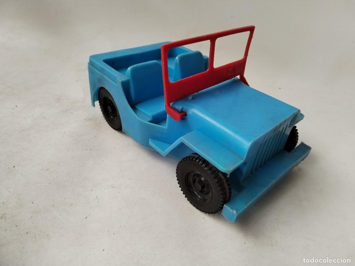 Antig&uuml;edades: ANTIGUO JEEP DE PL&Aacute;STICO DE cefa - C139 - Foto 4