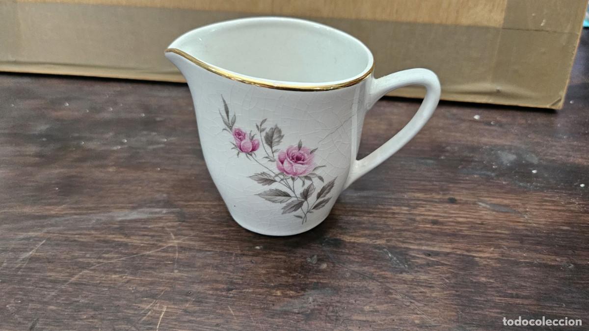 Antig&uuml;edades: jarra de porcelana flores - Foto 1
