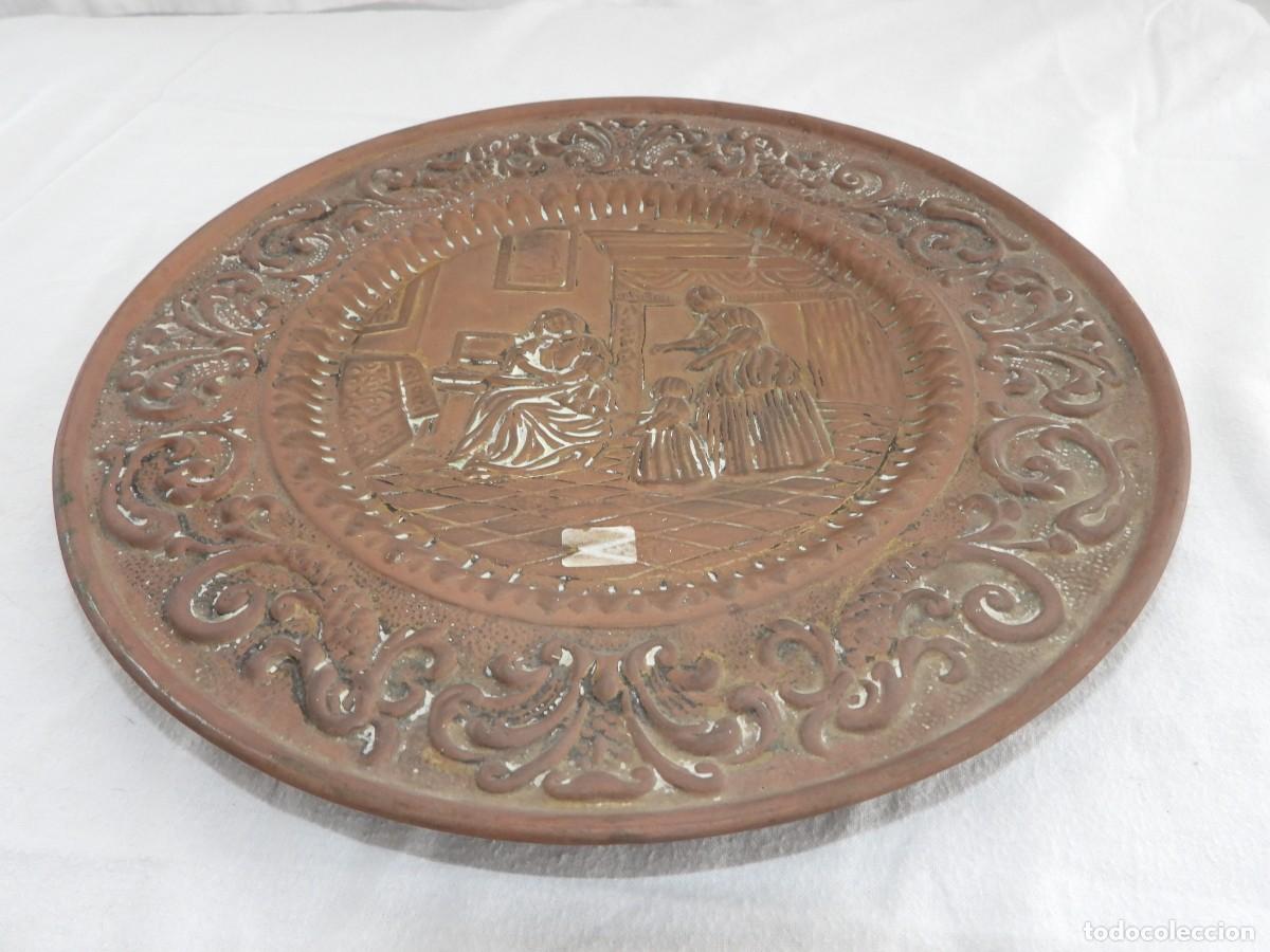 Antig&uuml;edades: placa de pared de lat&oacute;n vintage - Foto 1