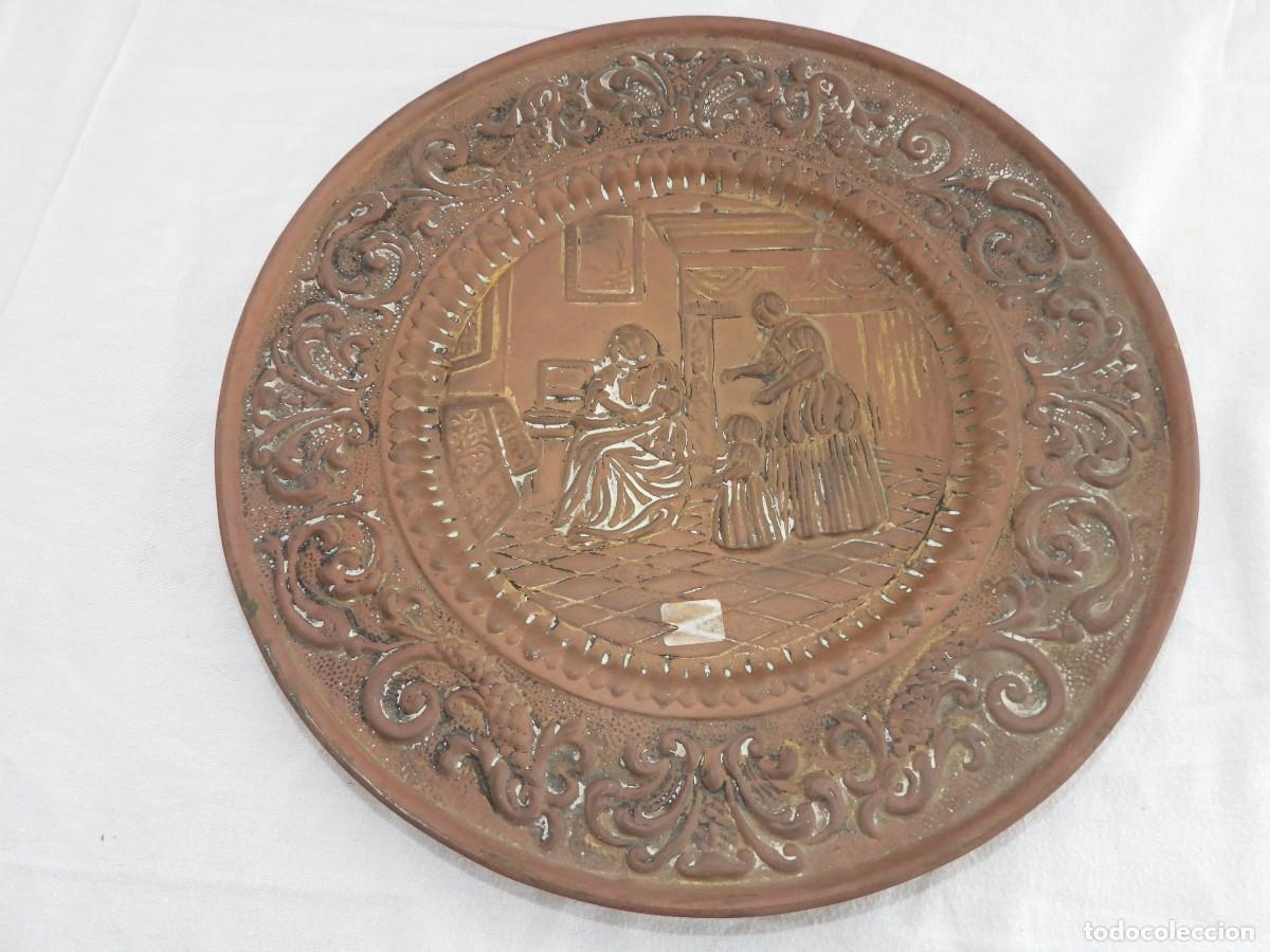 Antig&uuml;edades: placa de pared de lat&oacute;n vintage - Foto 2