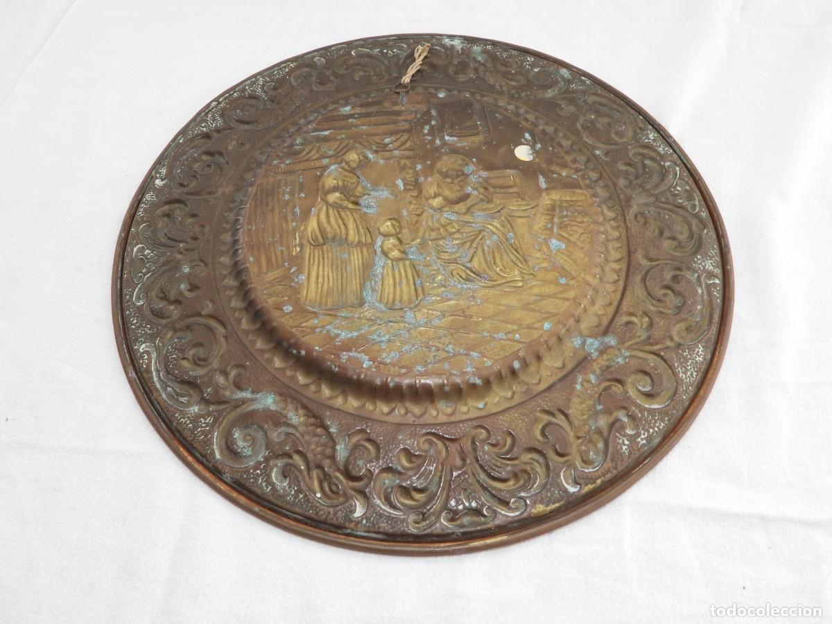 Antig&uuml;edades: placa de pared de lat&oacute;n vintage - Foto 3
