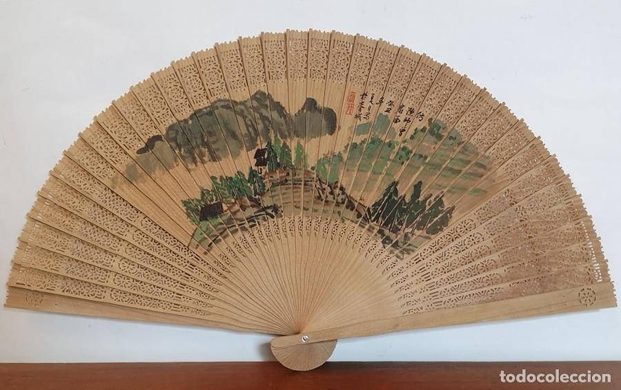 Antig&uuml;edades: Abanico Oriental de Madera - Foto 5