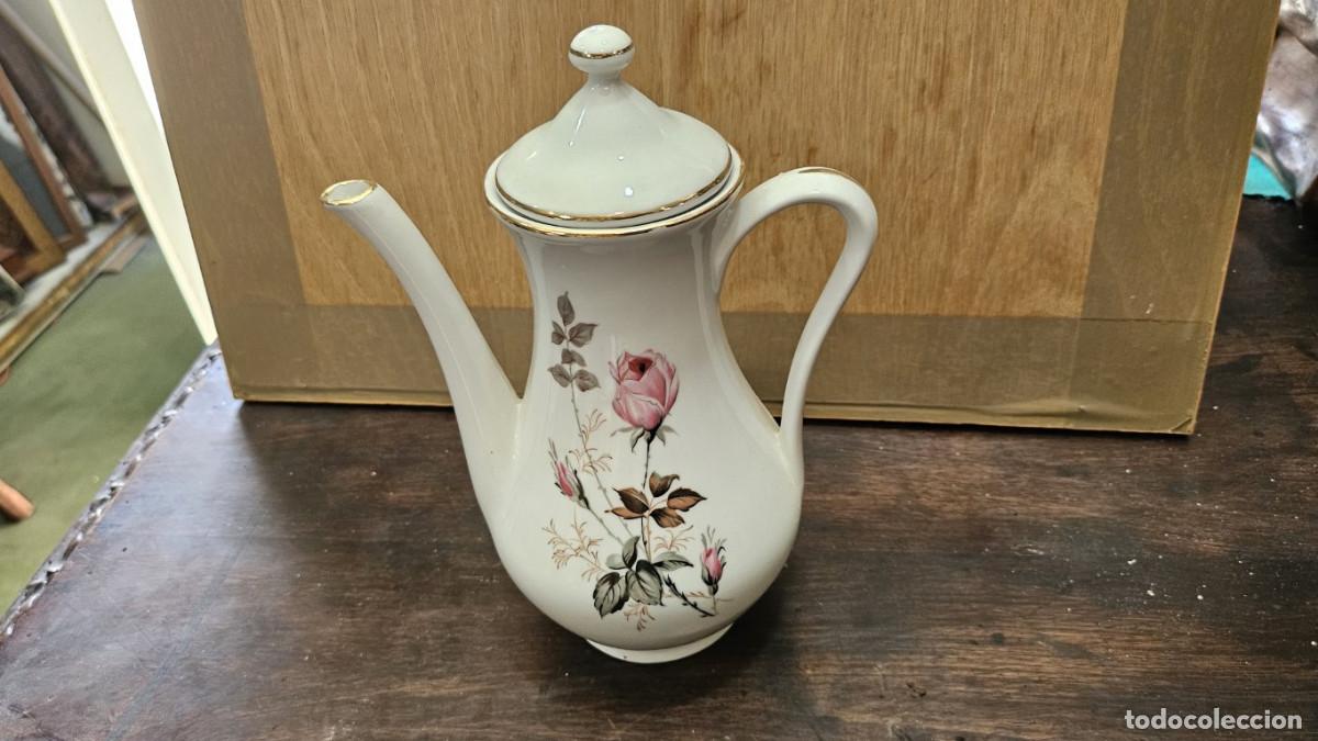 Antig&uuml;edades: tetera de porcelana flores - Foto 1