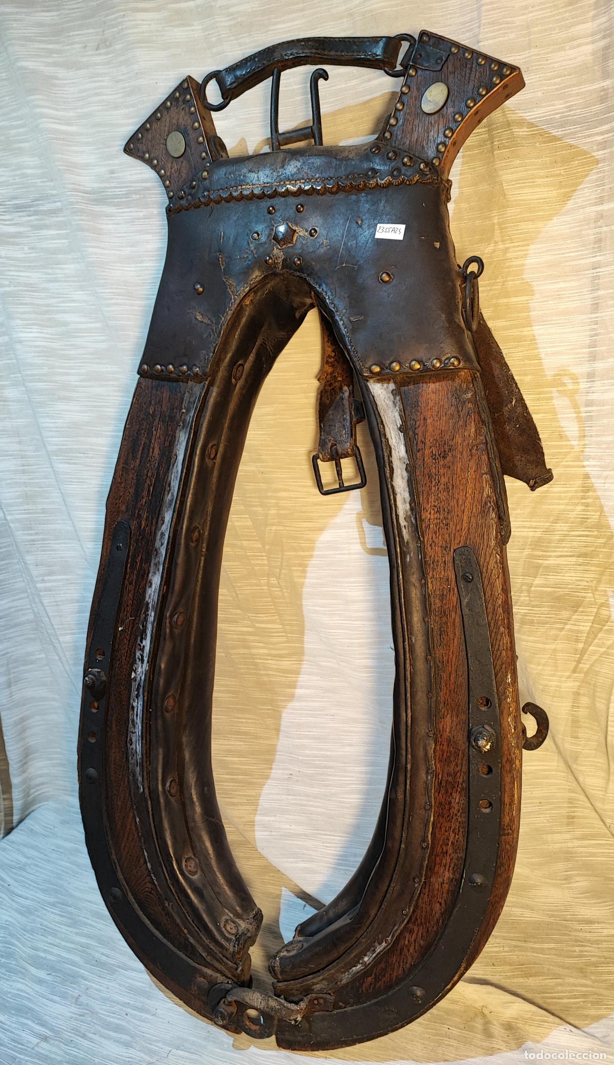 Antig&uuml;edades: ANTIGUO COLLAR DE CABALLO, GUARNICION, APERO - Foto 2