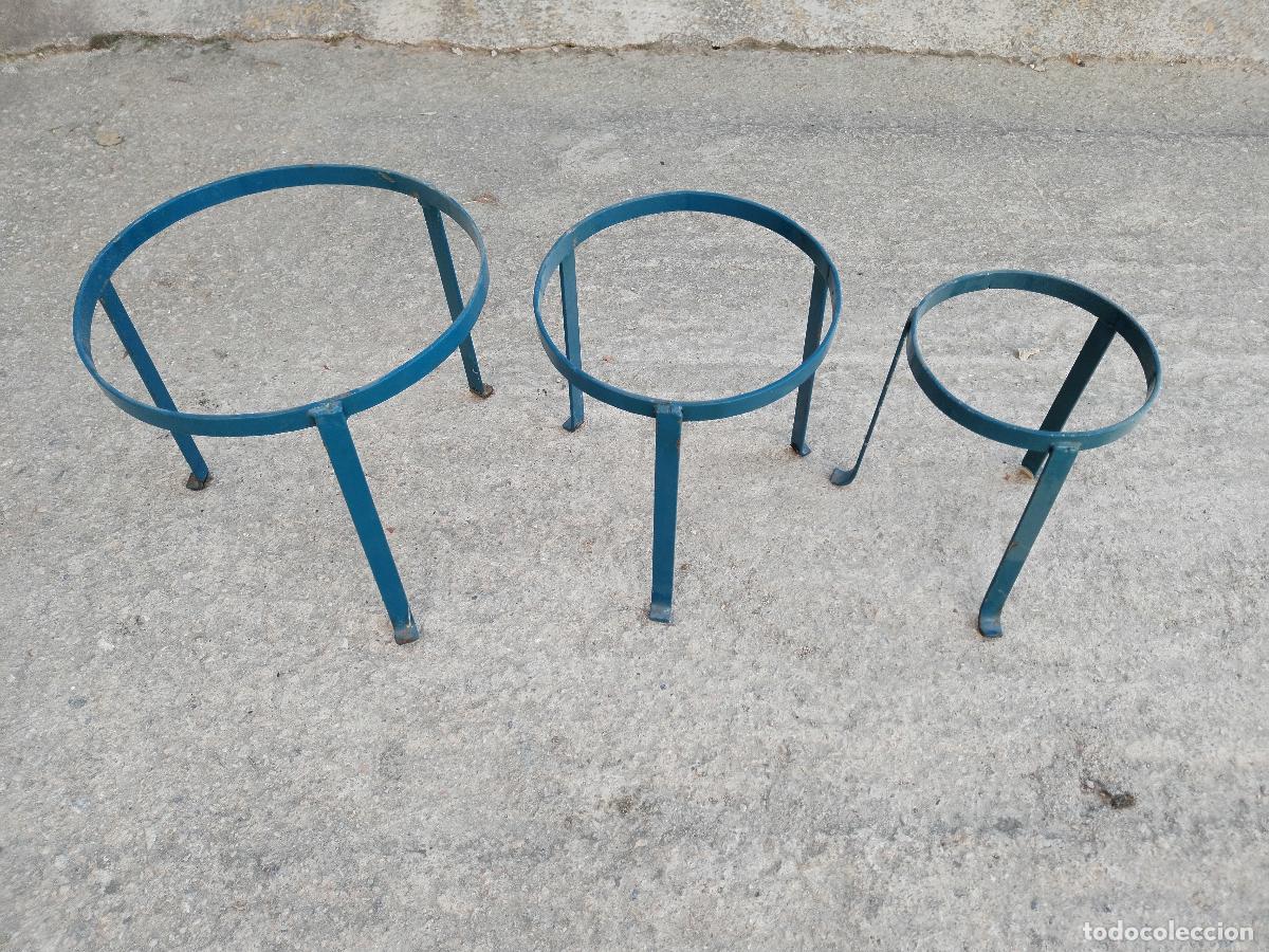 Antig&uuml;edades: juego de 3 soportes maceteros - Foto 3