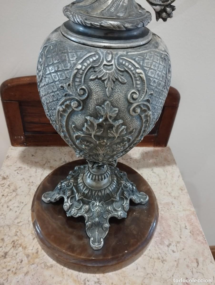 Antig&uuml;edades: &Aacute;nfora de bronce plateado - Foto 4