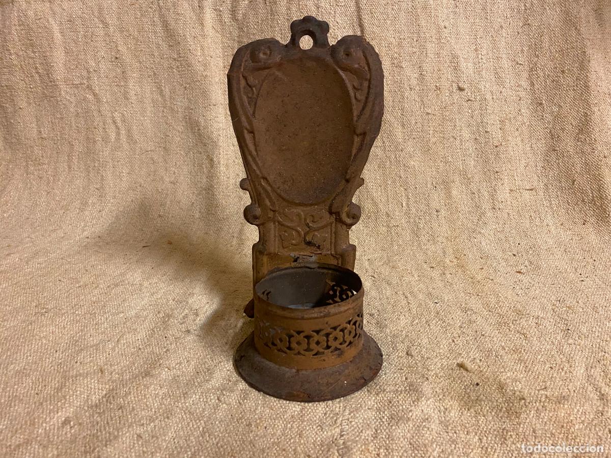 Antig&uuml;edades: soporte para candil de hierro - Foto 1