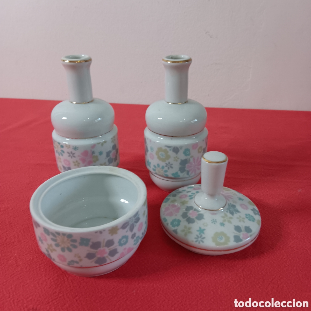 Antig&uuml;edades: JUEGO DE TOCADOR DE PORCELANA. - Foto 3