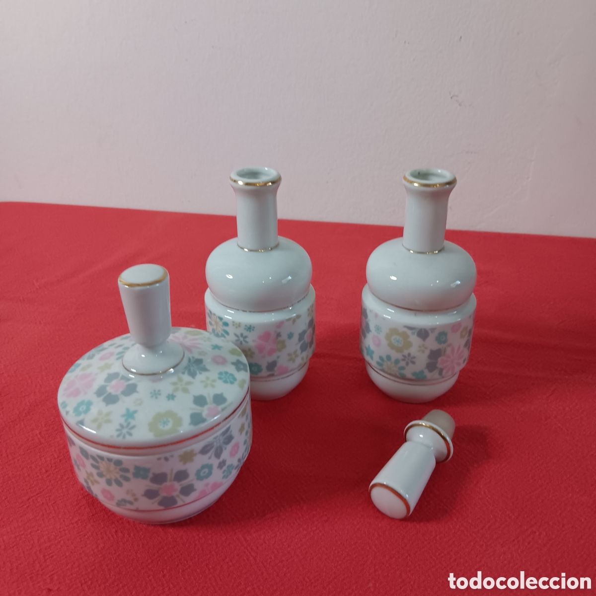 Antig&uuml;edades: JUEGO DE TOCADOR DE PORCELANA. - Foto 1
