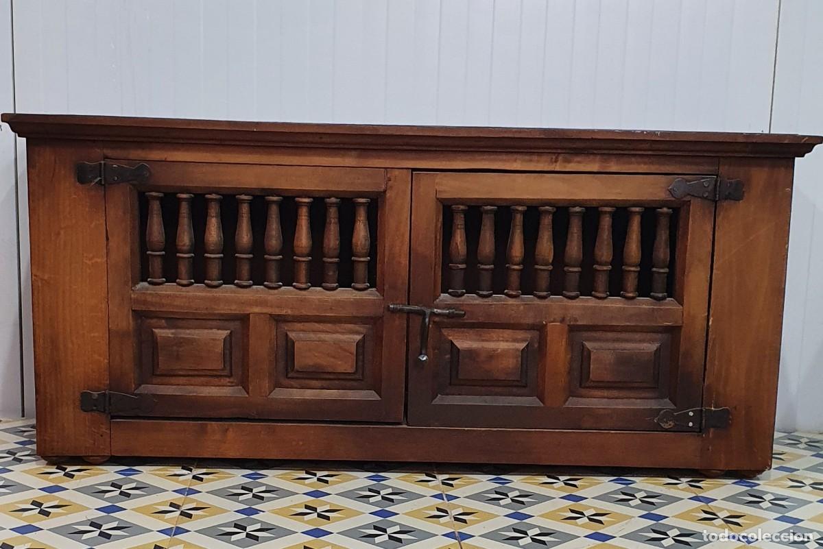 Antig&uuml;edades: Antiguo banco arca con puertas - Foto 2