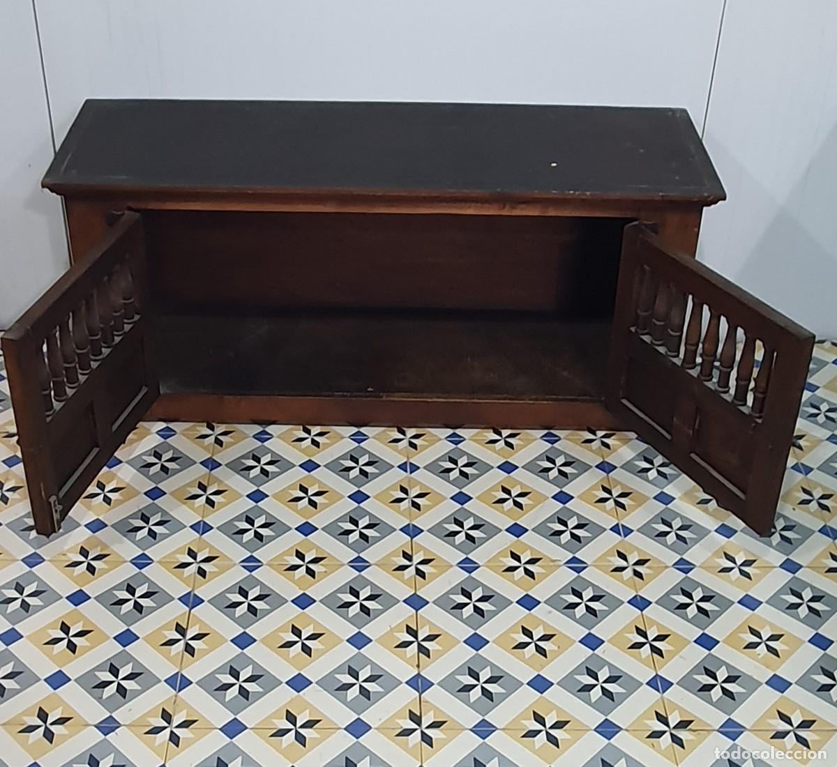 Antig&uuml;edades: Antiguo banco arca con puertas - Foto 5