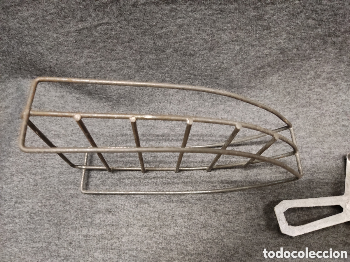 Antig&uuml;edades: Lote soportes plancha - Foto 7
