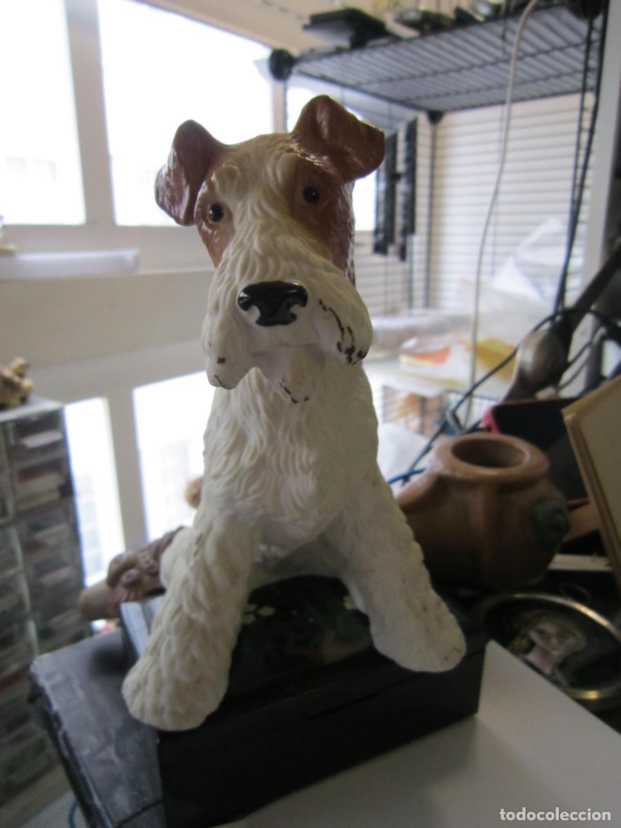 Antig&uuml;edades: PERRO PORCELANA MARCA M.REQUENA