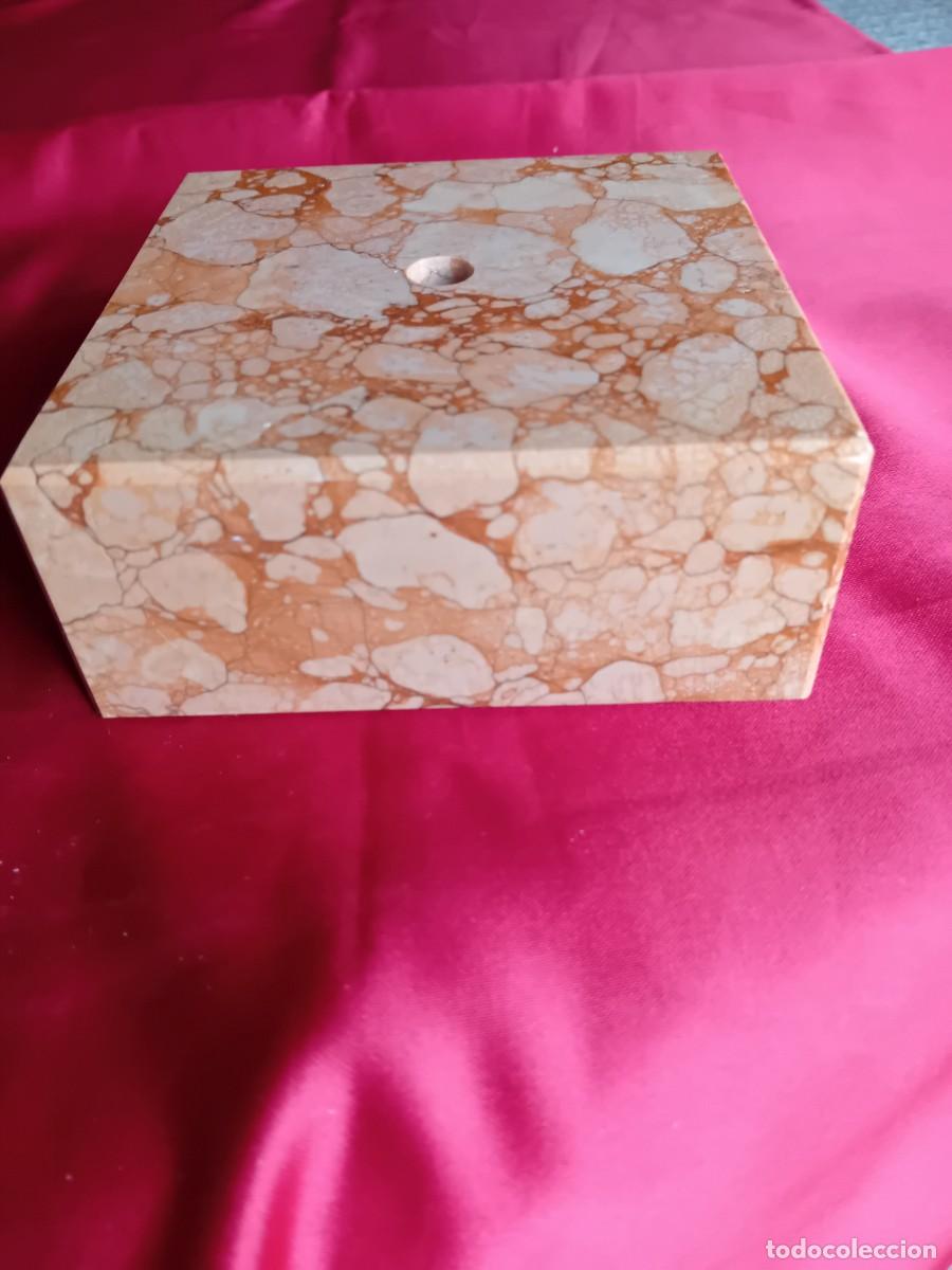 Antig&uuml;edades: Peana de m&aacute;rmol veteado - Foto 1