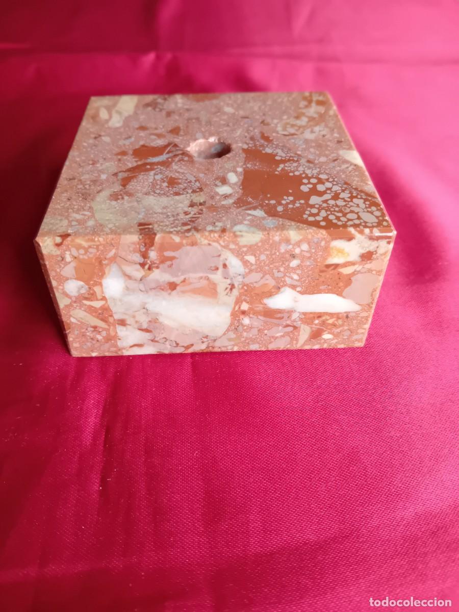Antig&uuml;edades: Peana de m&aacute;rmol veteado - Foto 1
