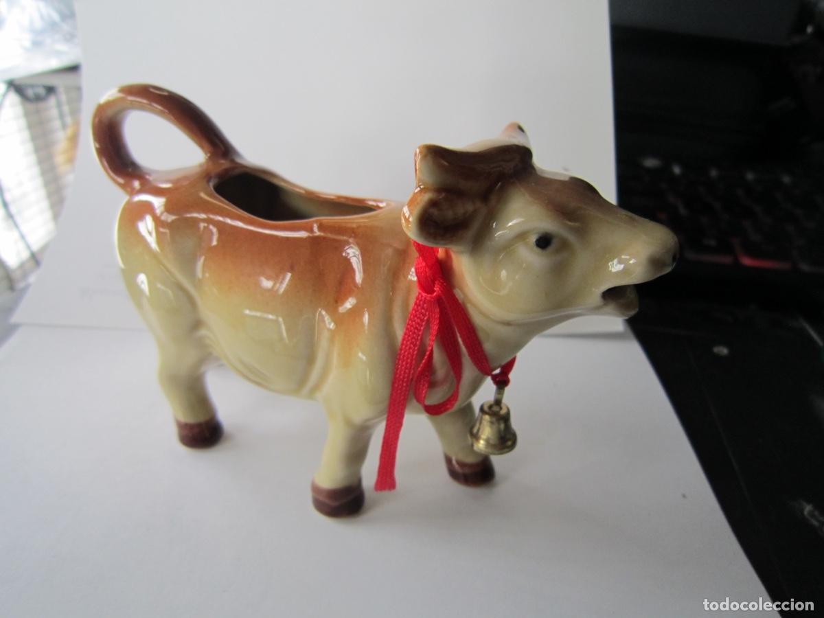 Antig&uuml;edades: LECHERA EN FORMA DE VACA - Foto 2