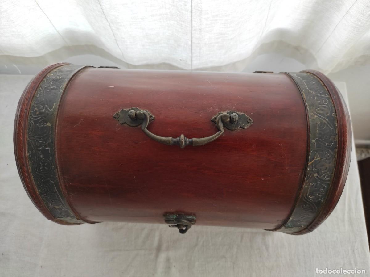 Antig&uuml;edades: Caja de madera decorativa - Foto 4