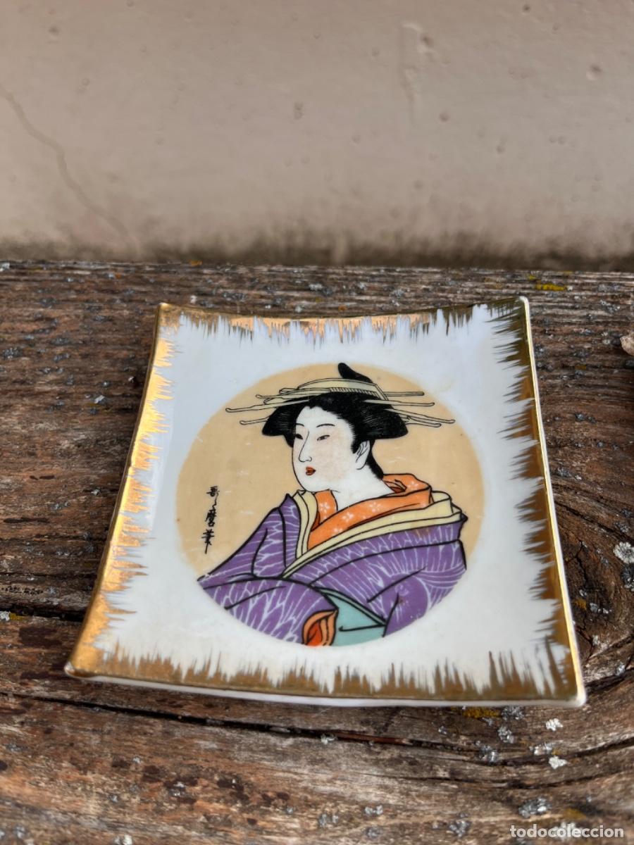 Antig&uuml;edades: Platos, Geishas, a&ntilde;o 60-70 - Foto 1