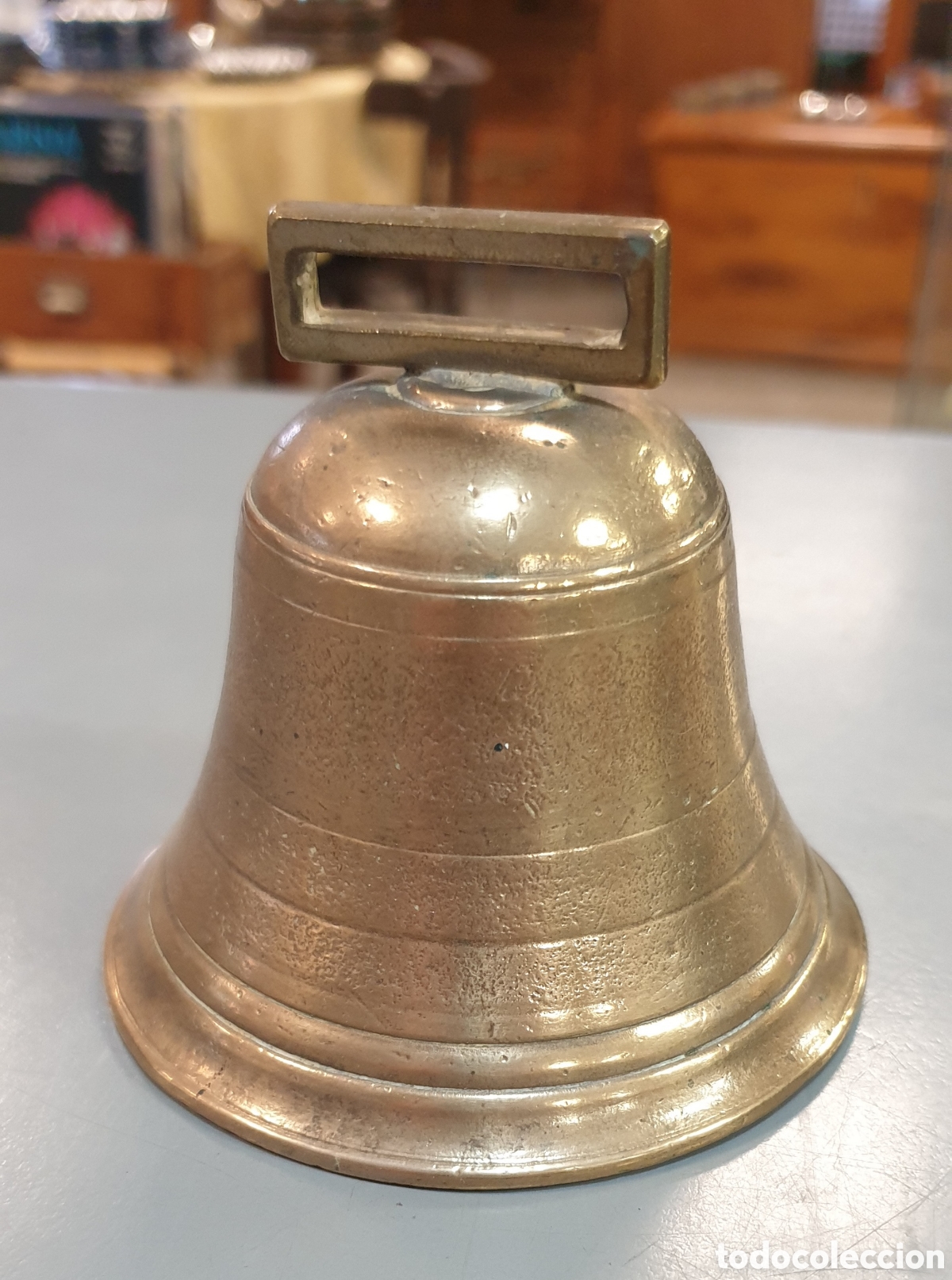 Antig&uuml;edades: Campana de bronce 9cm altura - Foto 1