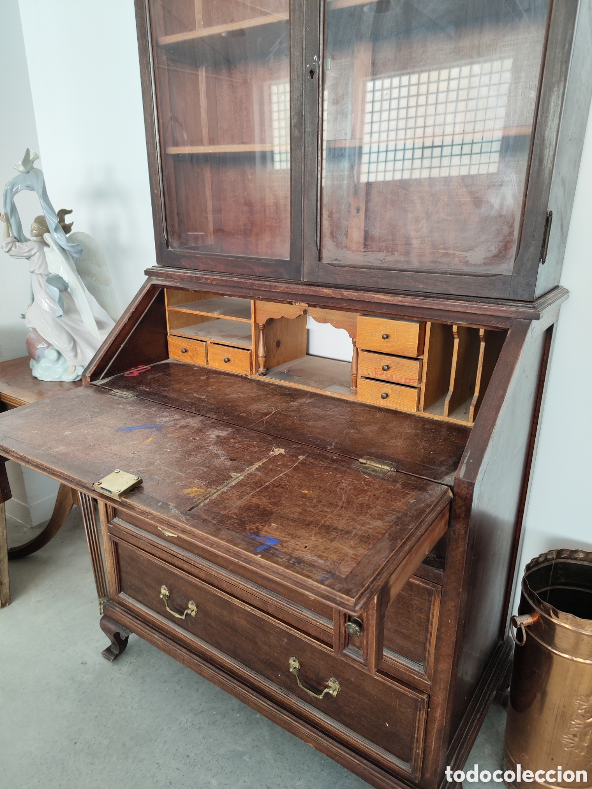 Antig&uuml;edades: Antiguo escritorio con vitrina. - Foto 10