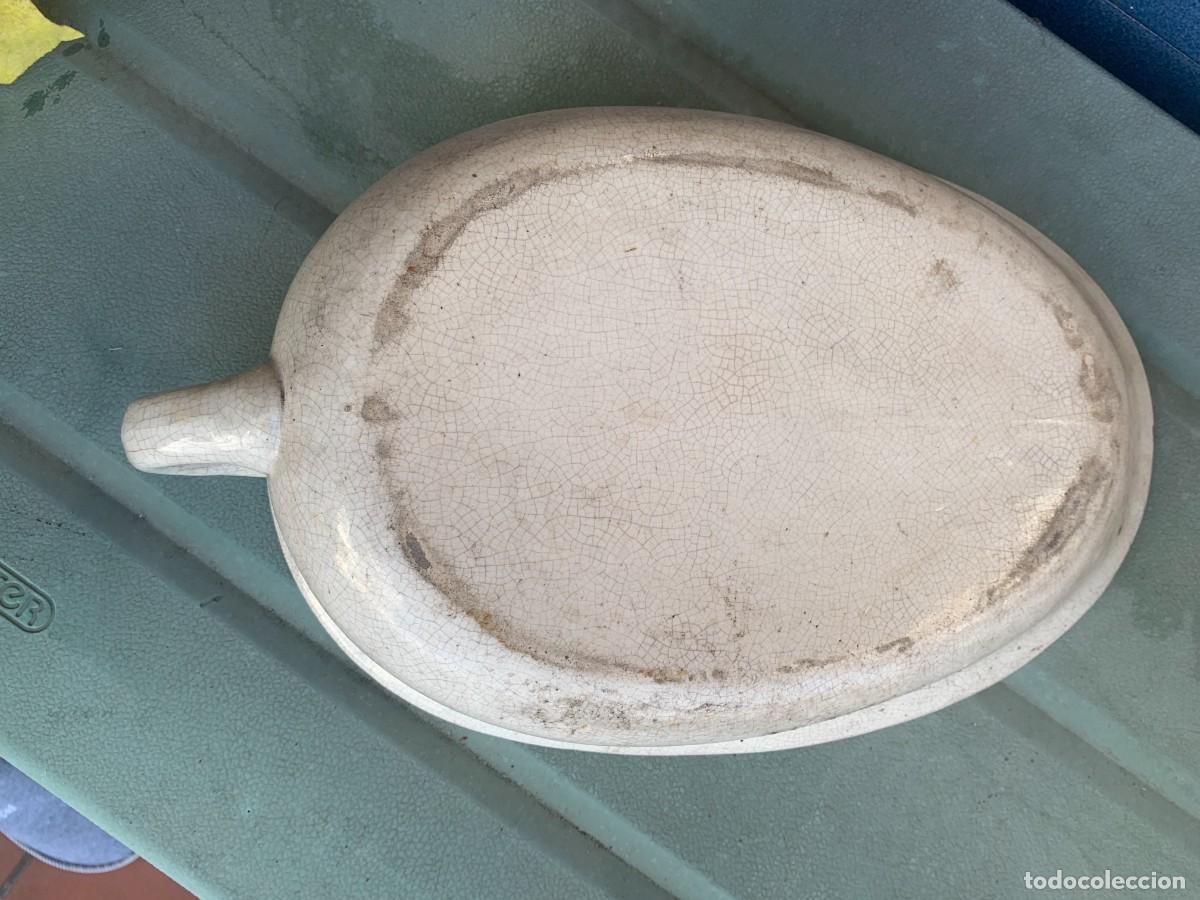 Antig&uuml;edades: Cu&ntilde;a (orinal) de loza de cama - Foto 2