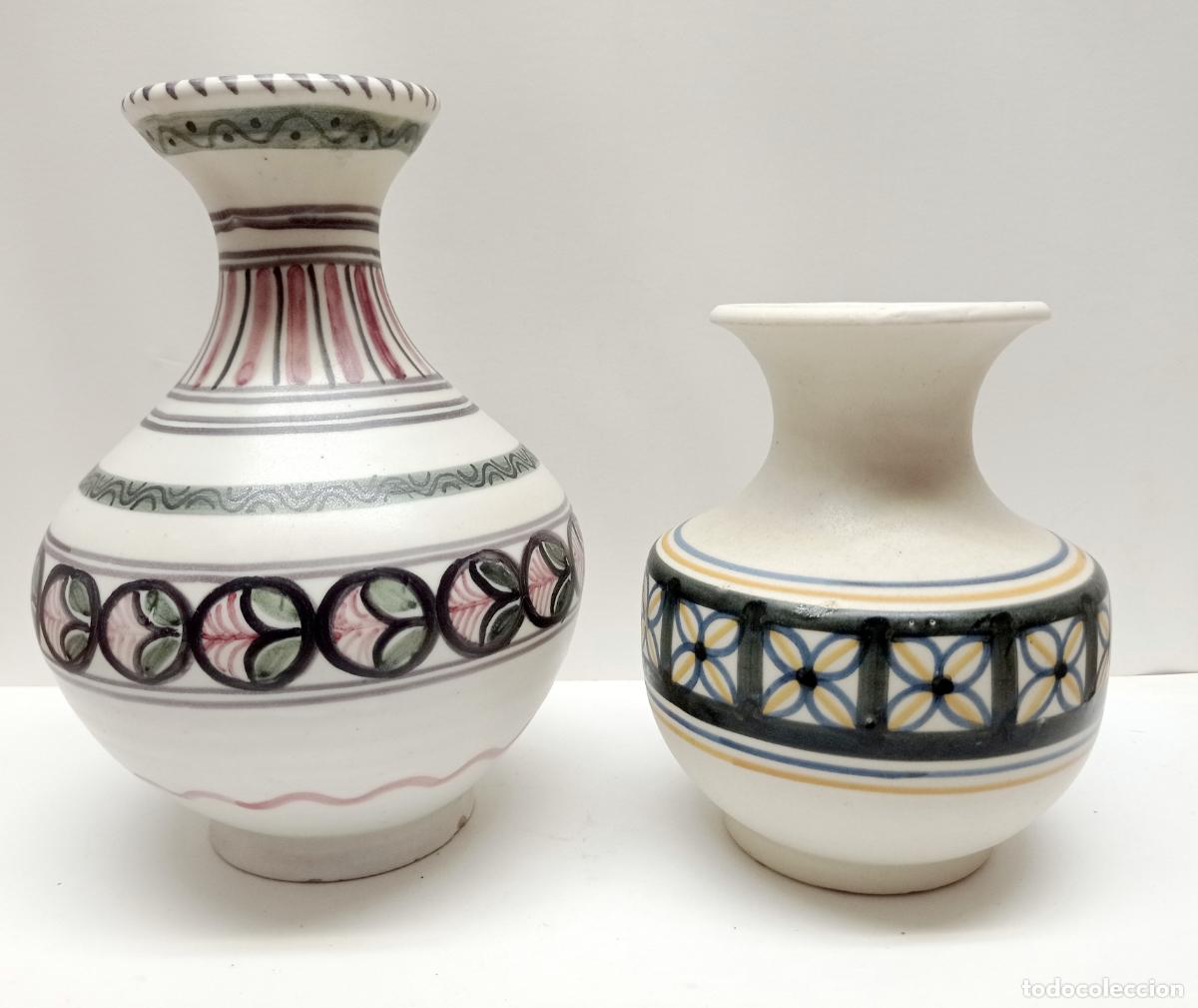 Antig&uuml;edades: Pareja de jarrones Talavera &bull; N&deg; 9 y D 60 - Foto 1