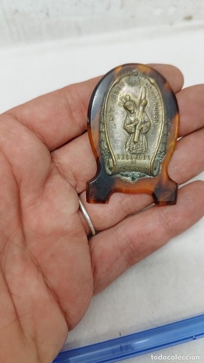 Antig&uuml;edades: Antigua medalla jesus gran poder,sevilla - Foto 2