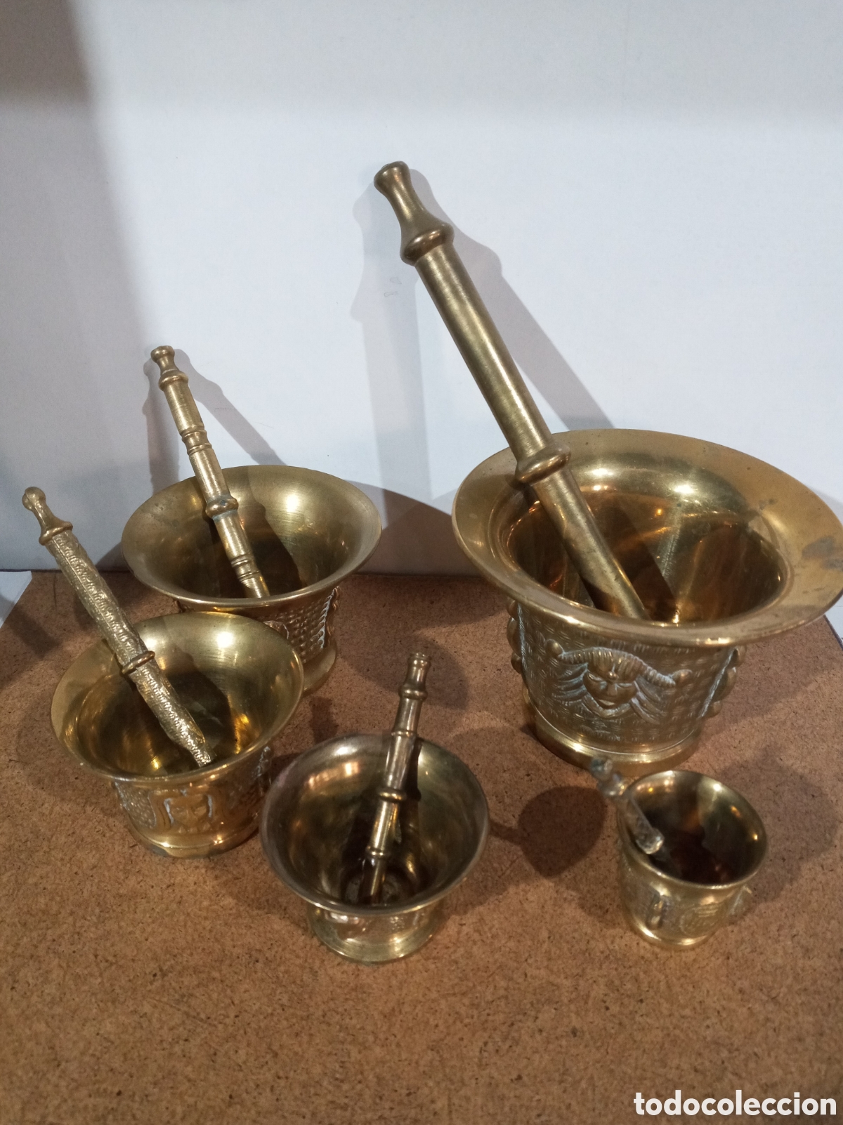 Antig&uuml;edades: LOTE DE 5 ALMIREZ MORTEROS BRONCE CON SUS MAZAS
