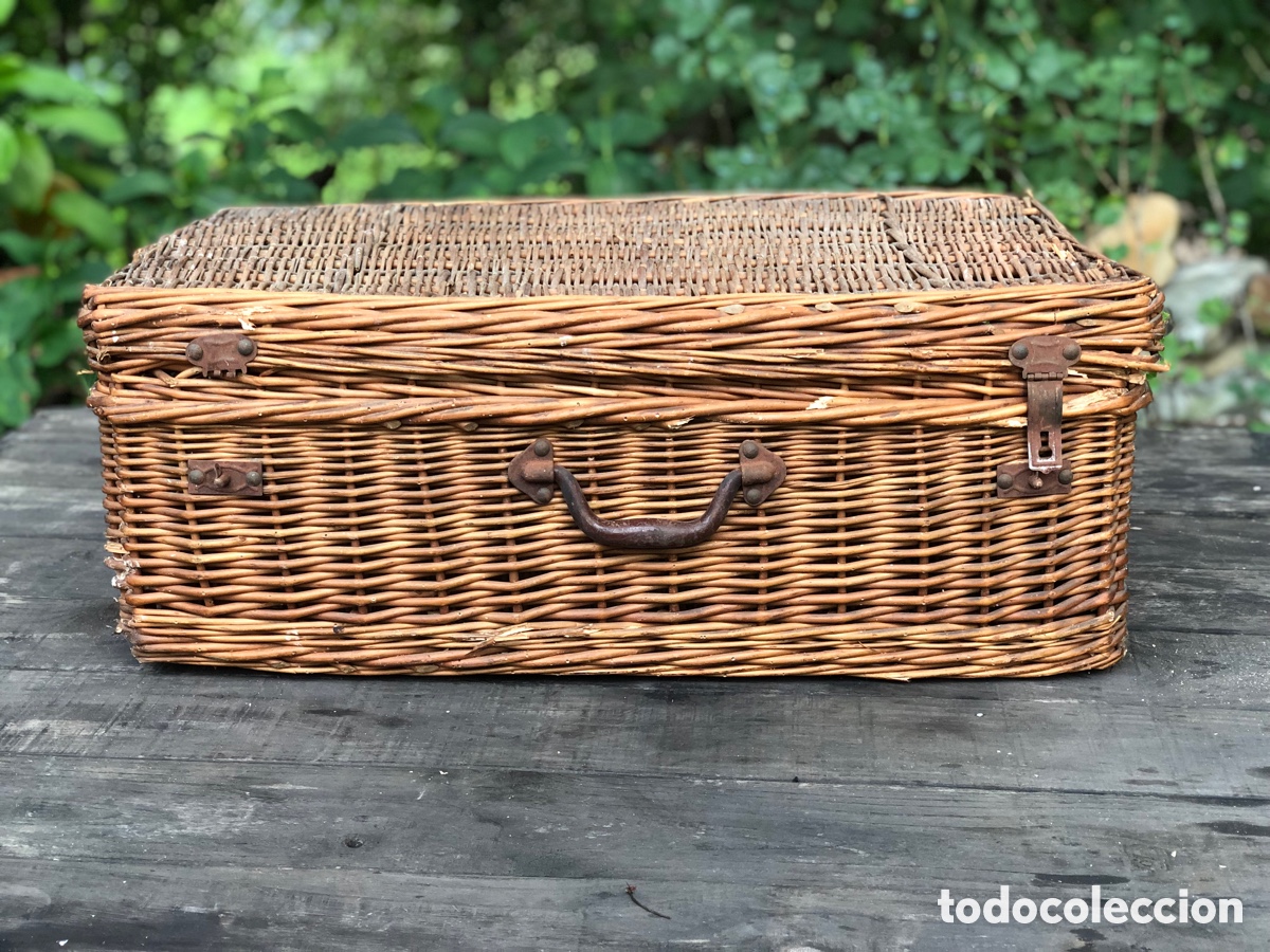 Antig&uuml;edades: Maleta antigua.Ideal amantes restauraci&oacute;n.