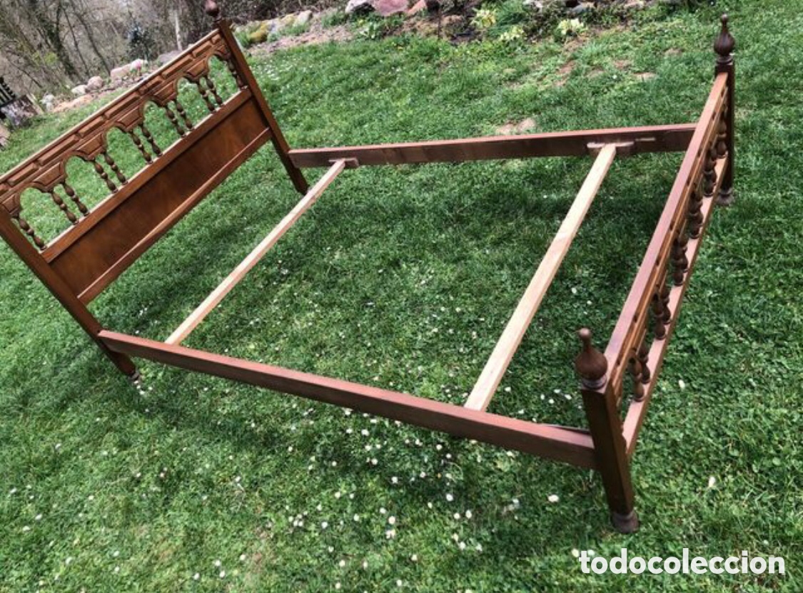 Antig&uuml;edades: CAMA DE MADERA TALLADA ESTILO CASTELLANO COMLETA - Foto 5