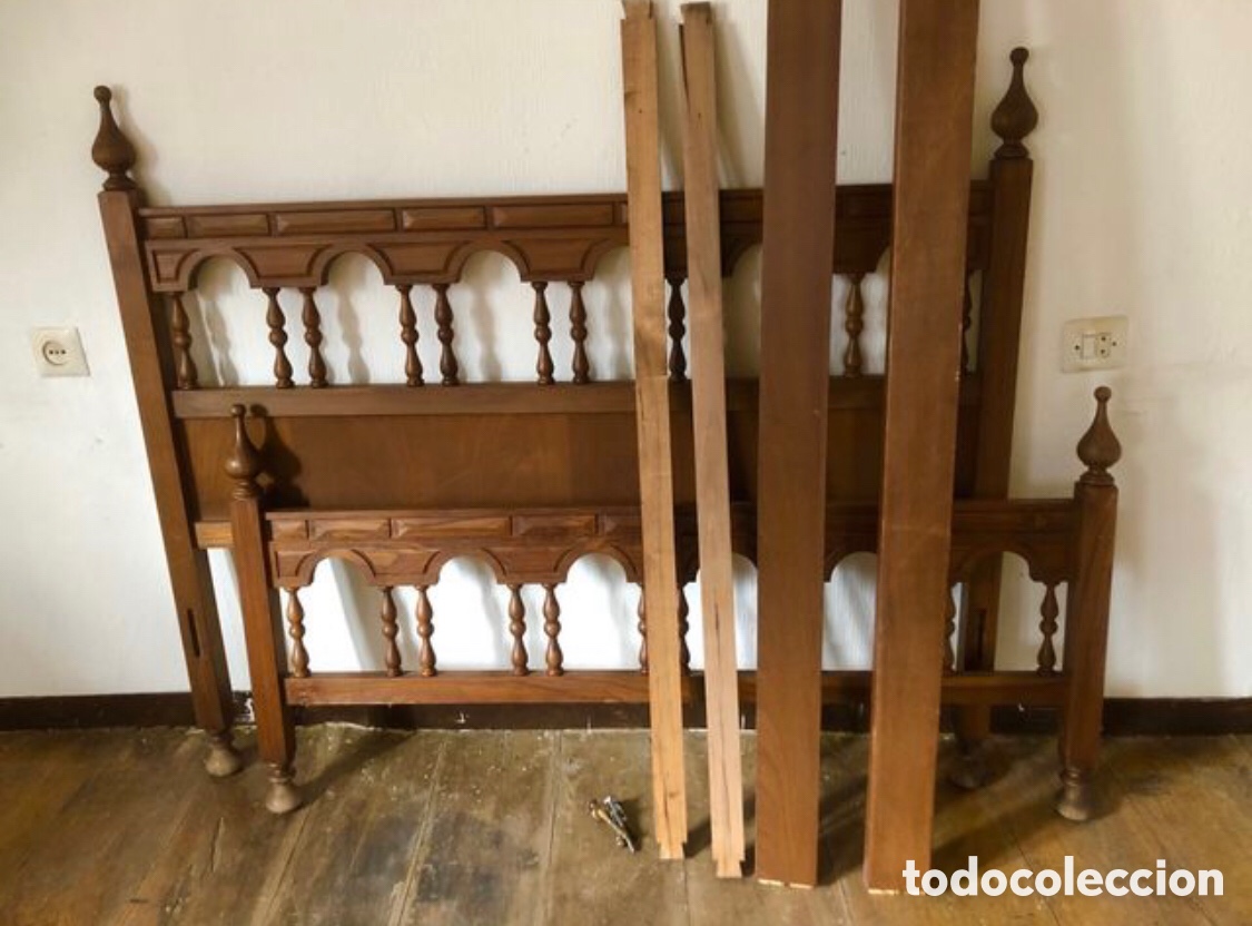 Antig&uuml;edades: CAMA DE MADERA TALLADA ESTILO CASTELLANO COMLETA - Foto 7