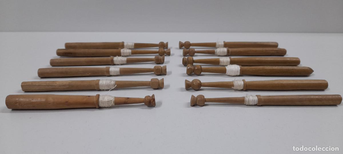 Antig&uuml;edades: BOLILLOS ANTIGUOS EN MADERA CON HILO - Foto 3