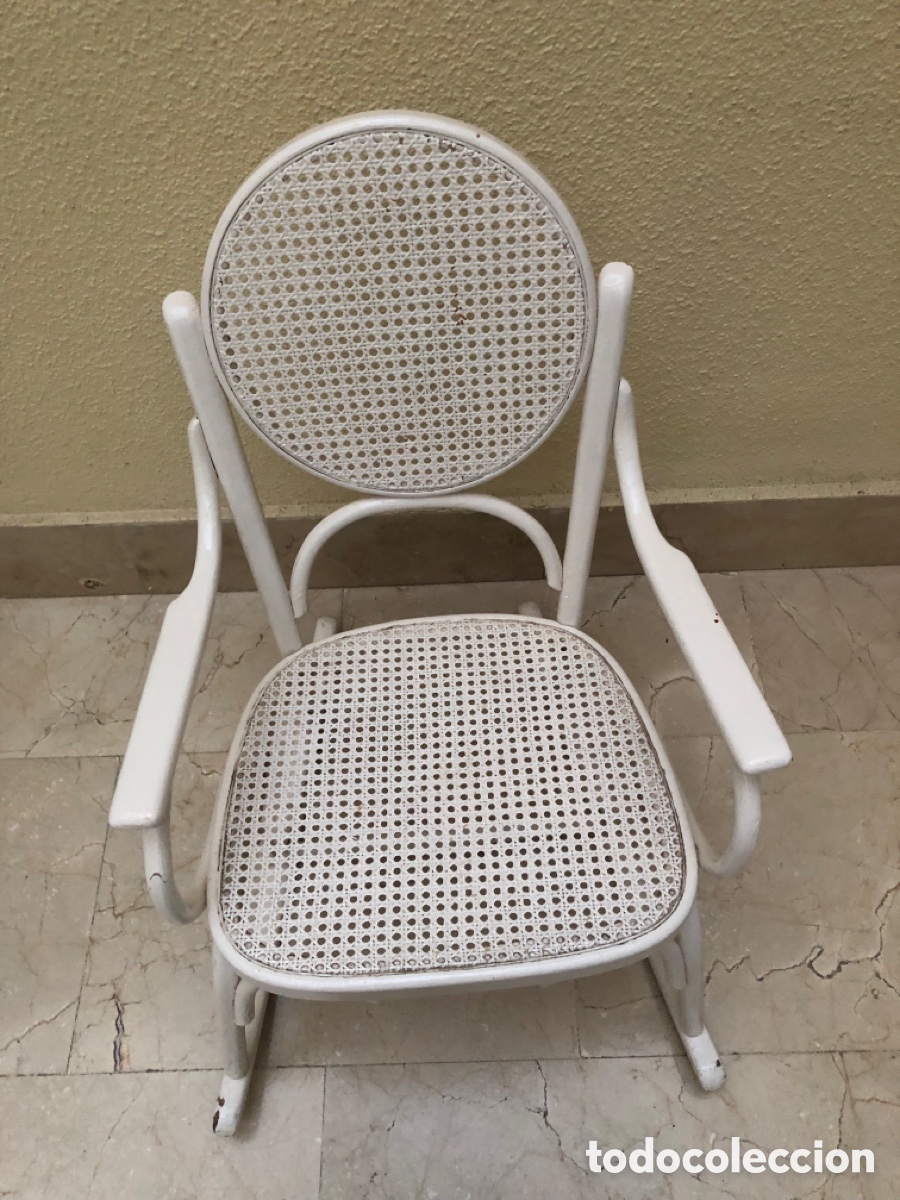 Antig&uuml;edades: ANTIGUA MECEDORA ESTILO THONET BLANCA - Foto 4