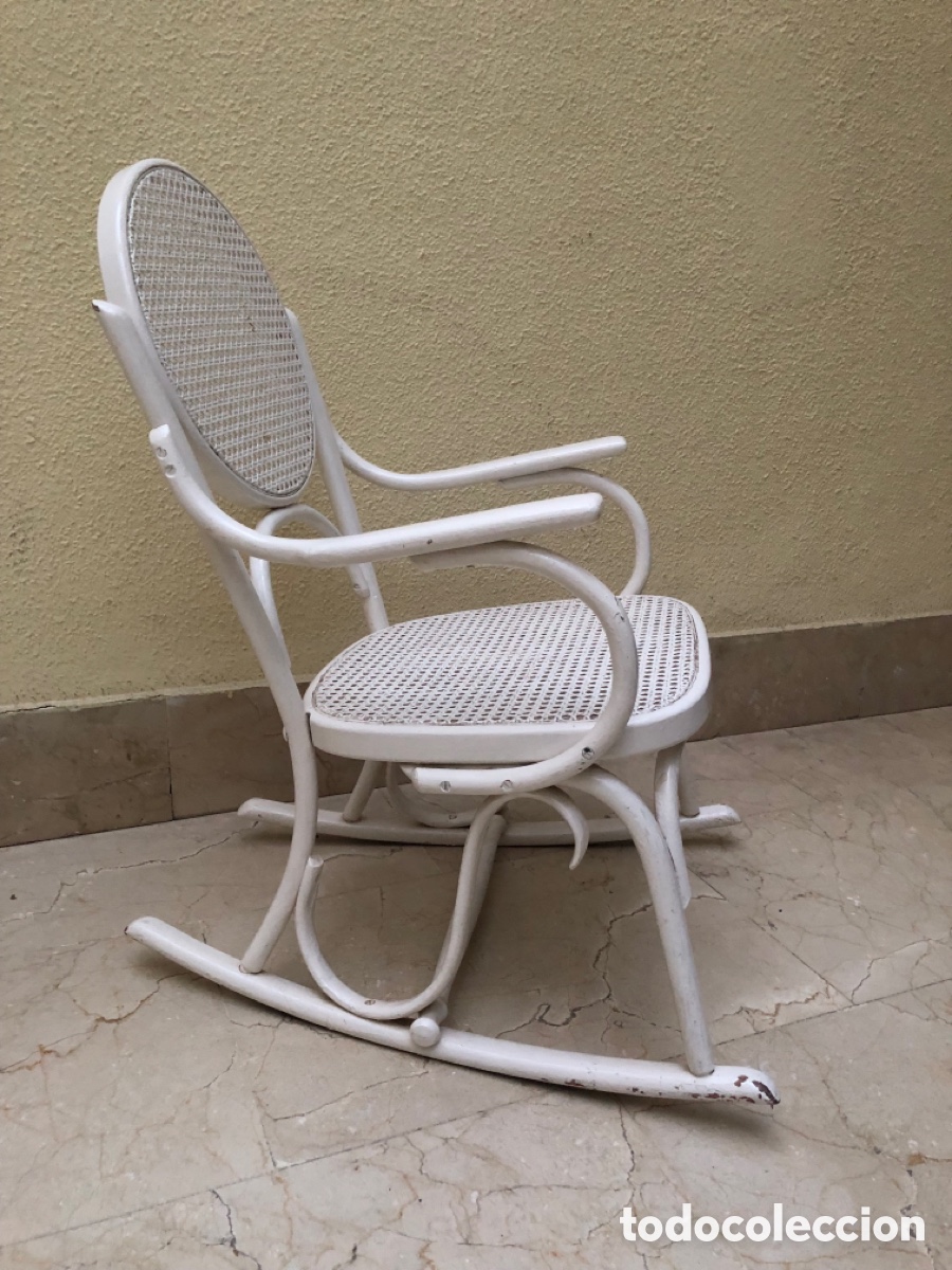 Antig&uuml;edades: ANTIGUA MECEDORA ESTILO THONET BLANCA - Foto 6