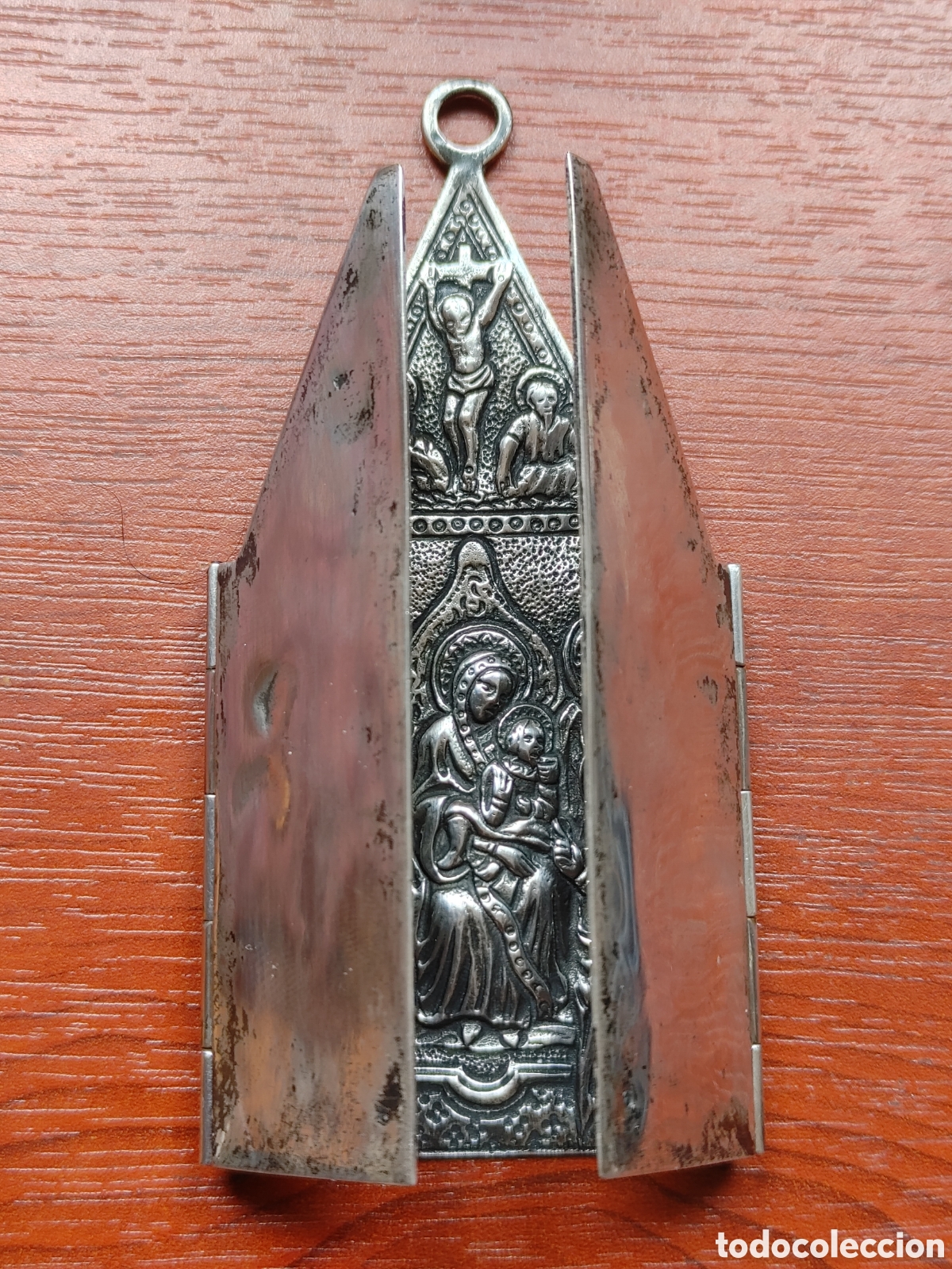 Antig&uuml;edades: Triptico en plata punzonada. - Foto 2