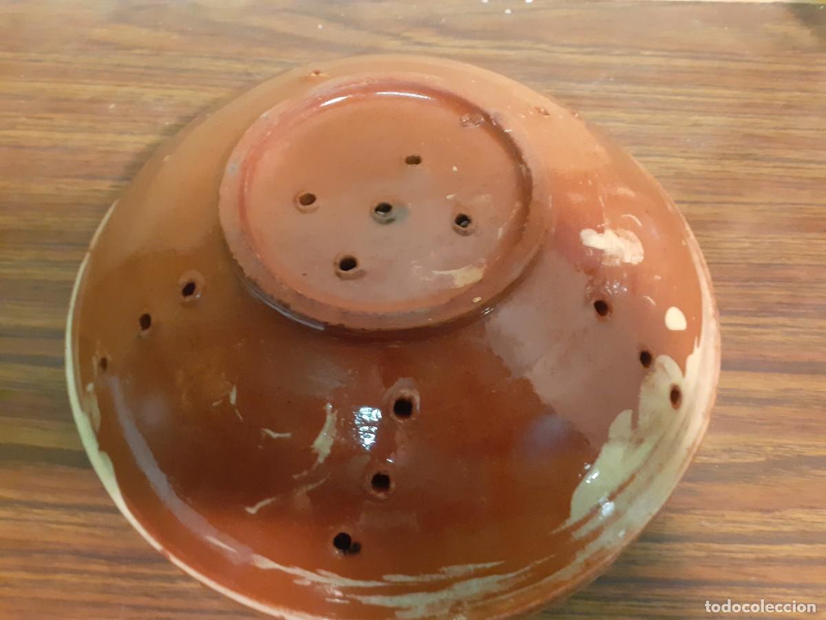 Antig&uuml;edades: Escurridora ceramica antigua - Foto 4