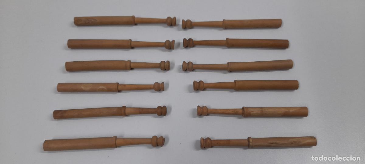 Antig&uuml;edades: BOLILLOS ANTIGUOS EN MADERA - Foto 2
